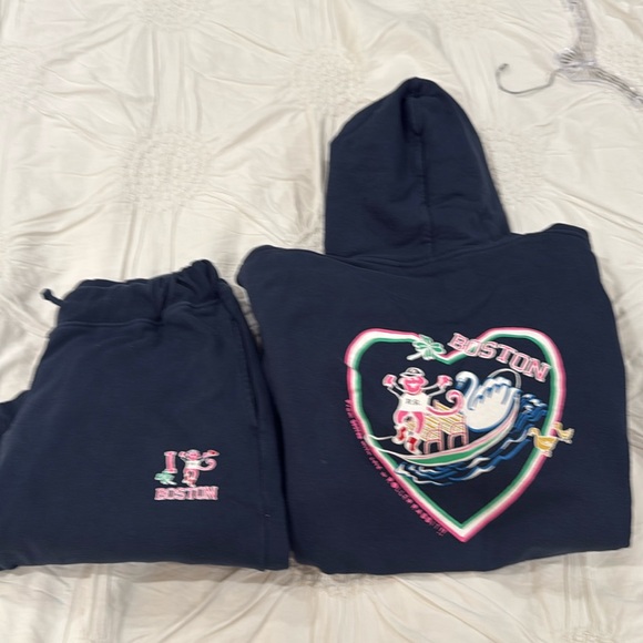 Roller Rabbit Tops - Preloved, Roller Rabbit, Boston sweatsuit. Size M